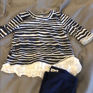 Splendid girls 2T set. Navy wt stripe split back
